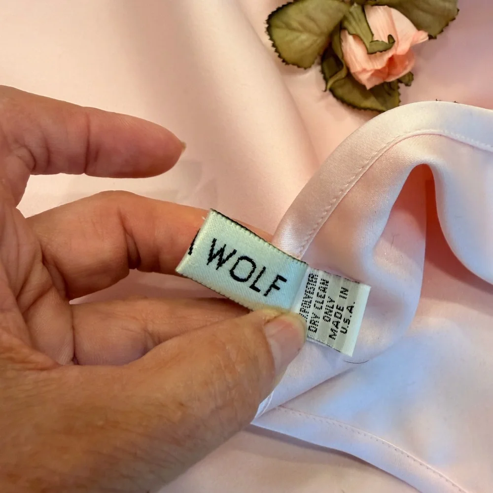 Ilana Wolf NWT Pink Satin Evening Wrap w/ Silk Flower Embellishment. Gorgeous! - Picture 15 of 16